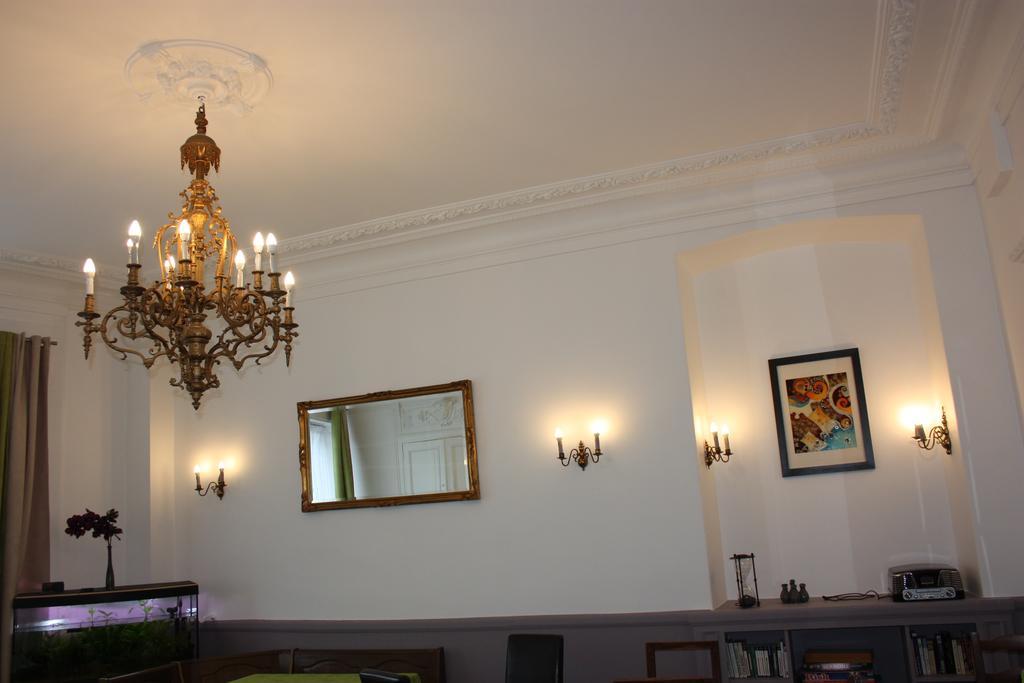 Savoy 2*